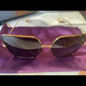100% Authentic Gucci sunglasses- NIB